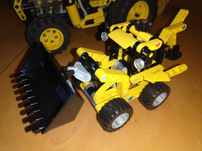 Radlader_Lego_42197_kl.jpg