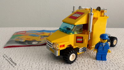 Das Remake 10156 (2004) des Sets 2148 aus dem Jahr 1997 war ordentlich verstaubt. Jedes Teil wurde einzeln in warmer, milder Seifenlauge von Hand gewaschen, mit destilliertem Wasser gespült und dann in kalter Außenluft getrocknet. Die Chromteile sind quasi im Neuzustand. Wandert jetzt in die Vitrine ins Büro für neidische Blicke ;)